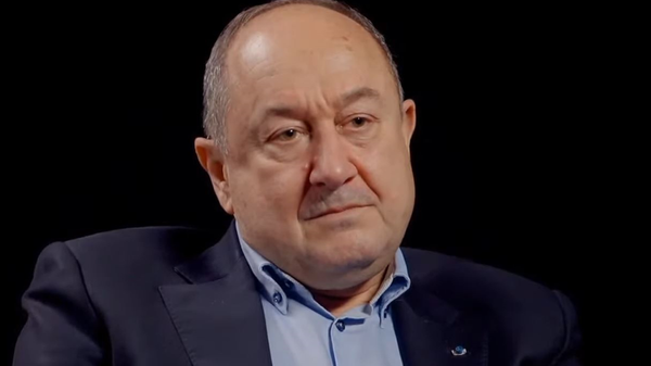 Quand le renseignement devient une marchandise : L’Affaire Bernard Squarcini, ou l’état profond au service du Luxe