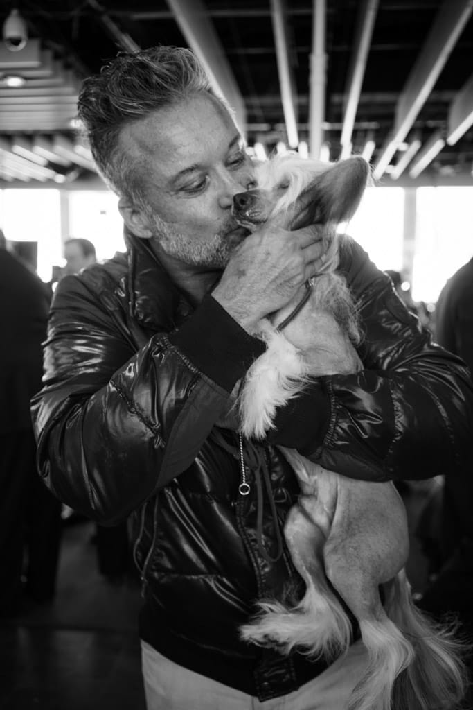 12_Murray_Chinese_Crested_Kiss