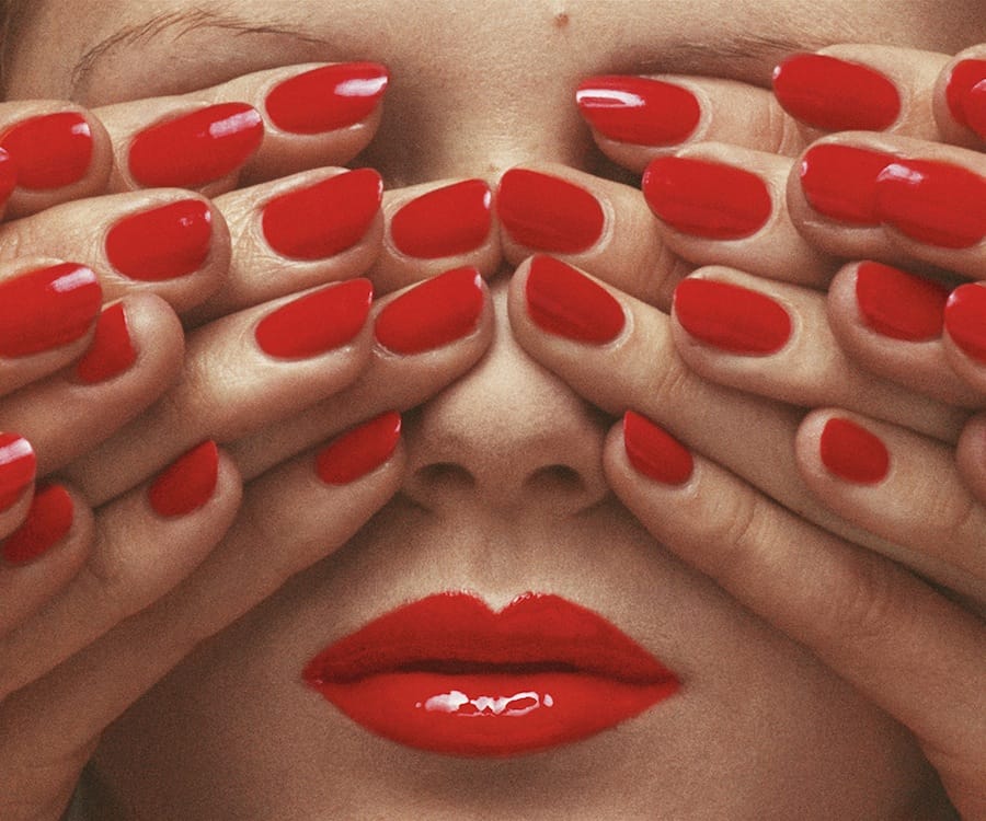 3._Vogue_Paris__May_1970___Guy_Bourdin