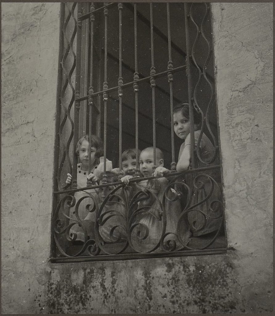 9-1-Q-_5Fla_5Ffen_EAtre_1933_5F26-L