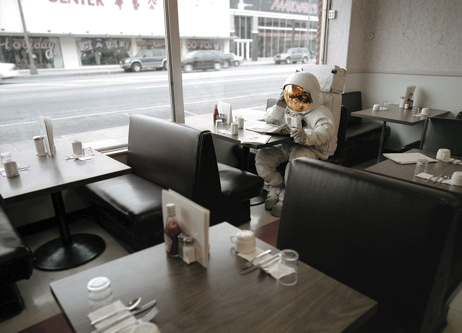 HFREEMAN_APFportfolio_Astronaut_Cafe_sRGB
