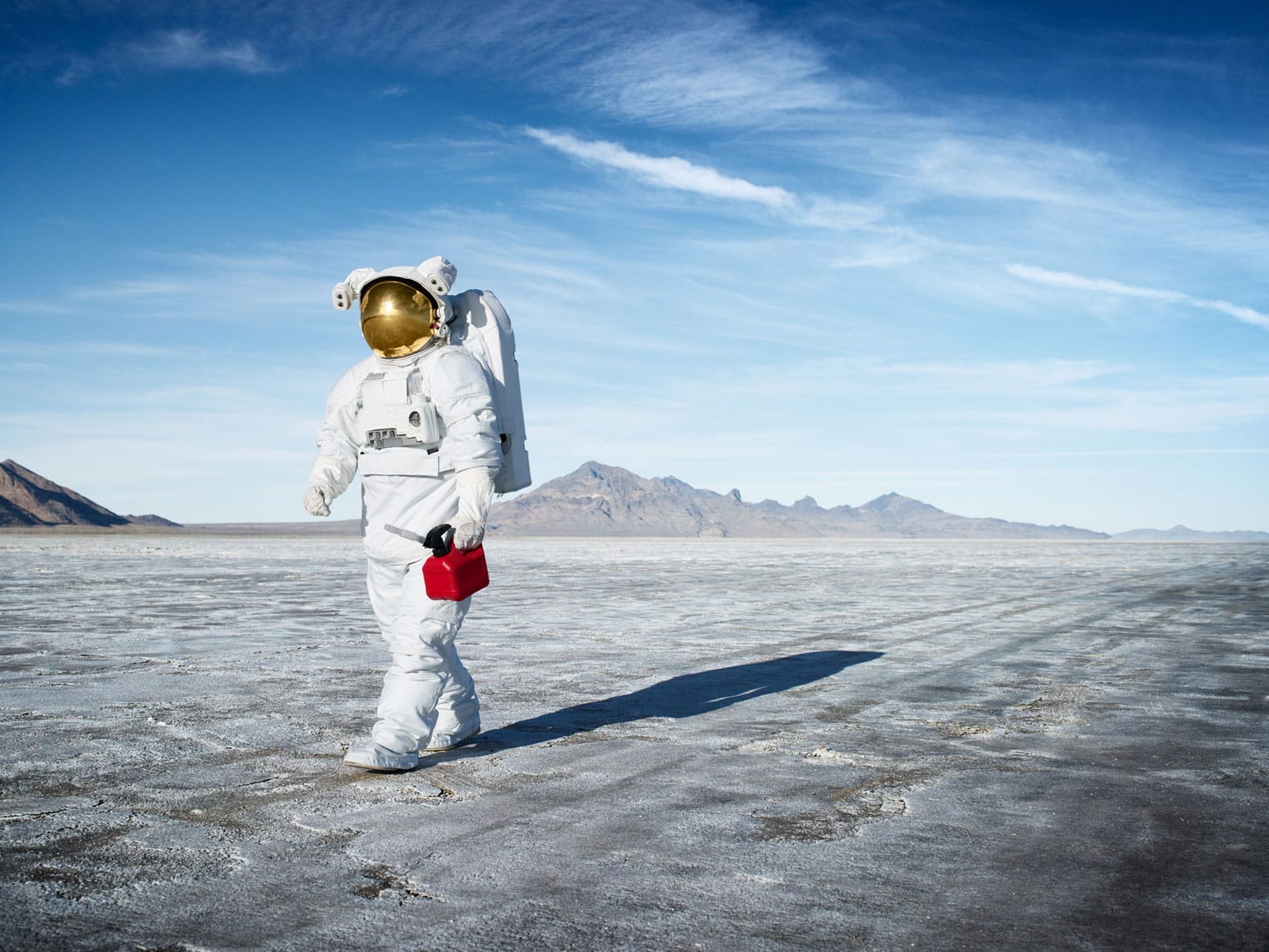HFREEMAN_APFportfolio_Astronaut_Salt_Flats_004_sRGB