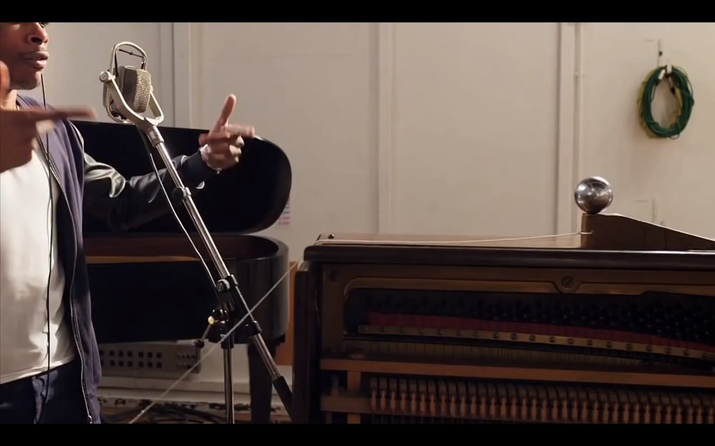 image-2014-03-02-a-01.55.46