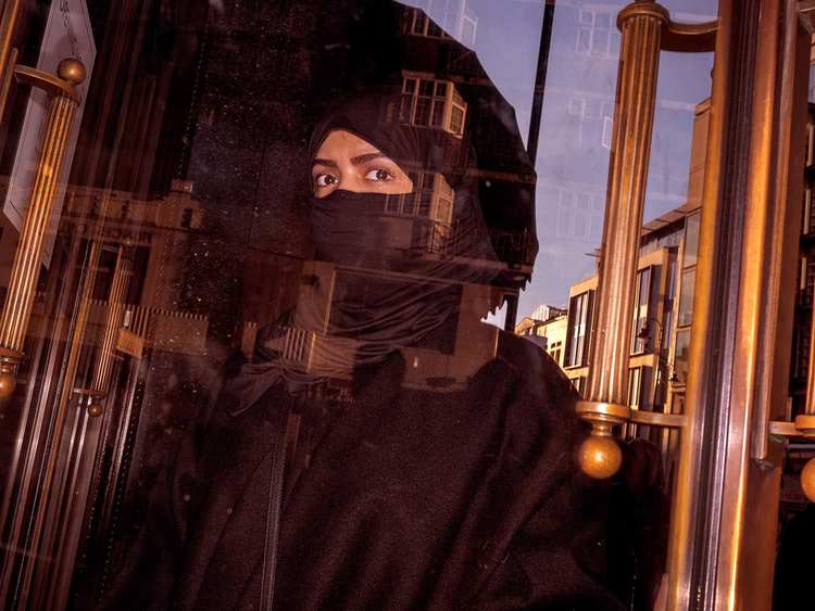 made+in+chelsea-eyes+to+the+door