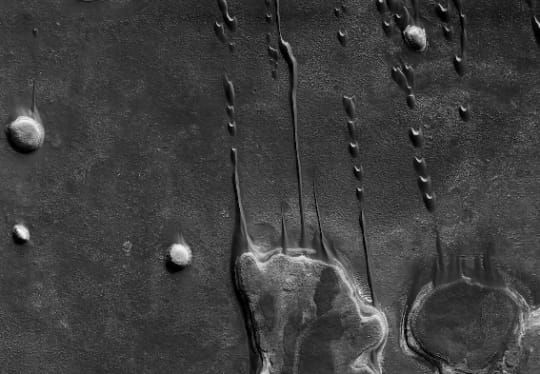 mars-barkhanes-dans-une-zone-de-cratere-avec-laimable-autorisation-des-editions-xavier-