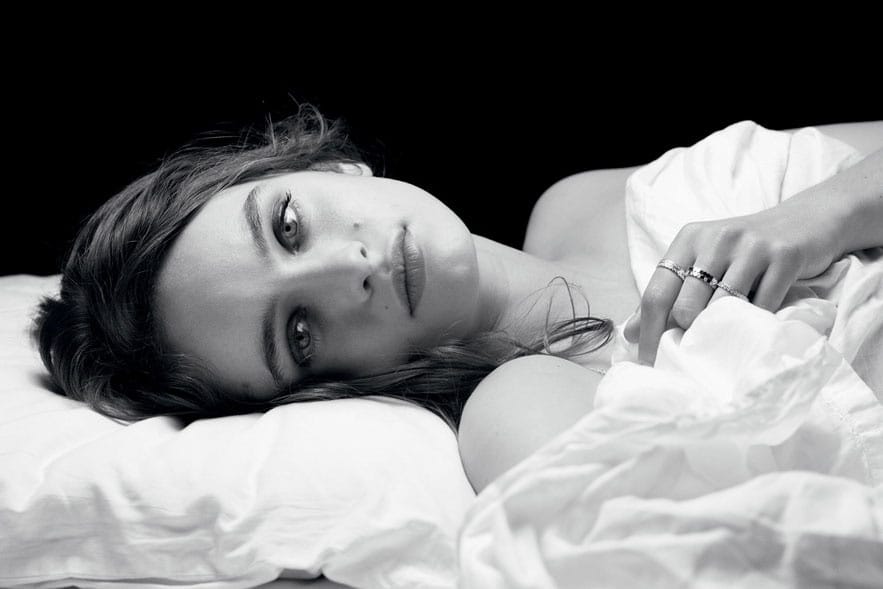 r__v__lations_2013_c__sar_chaumet_dominique_issermann_izia_higelin_clara_ponsot_julia_faure_546053309_north_883x