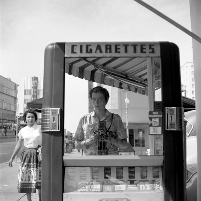 Vivian-Maier-Self-Portrait-Cigarette-Machine-700x700