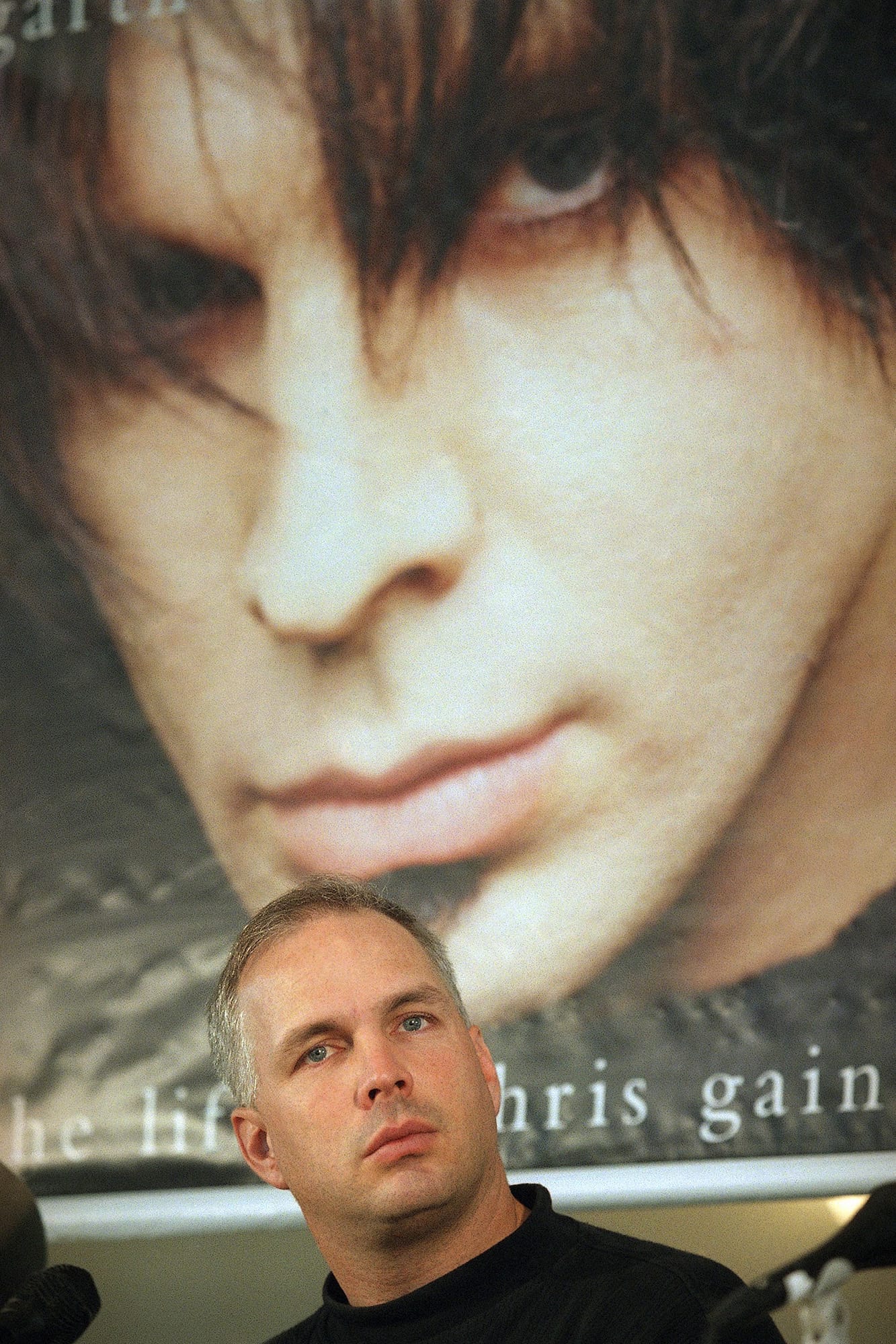 Garth Brooks faisant la promotion d'un nouvel album, "In the life of Chris Gaines", en 1999.